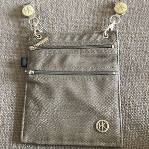 Hipklips pouch for belt or waistband